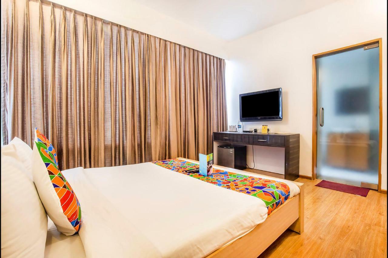 แฟบโฮเต็ล ราช ทรพร Hotel คูร์เคาน์ ภายนอก รูปภาพ