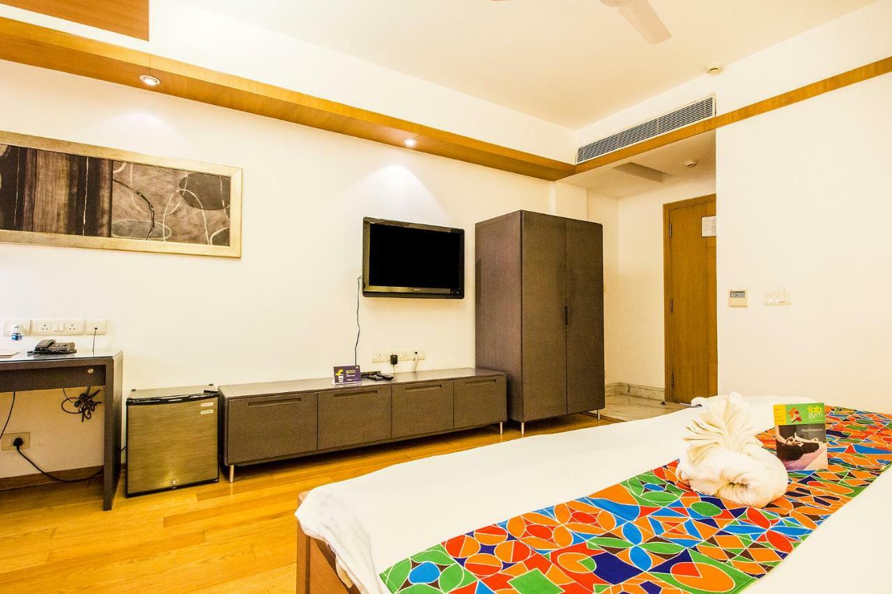 แฟบโฮเต็ล ราช ทรพร Hotel คูร์เคาน์ ภายนอก รูปภาพ