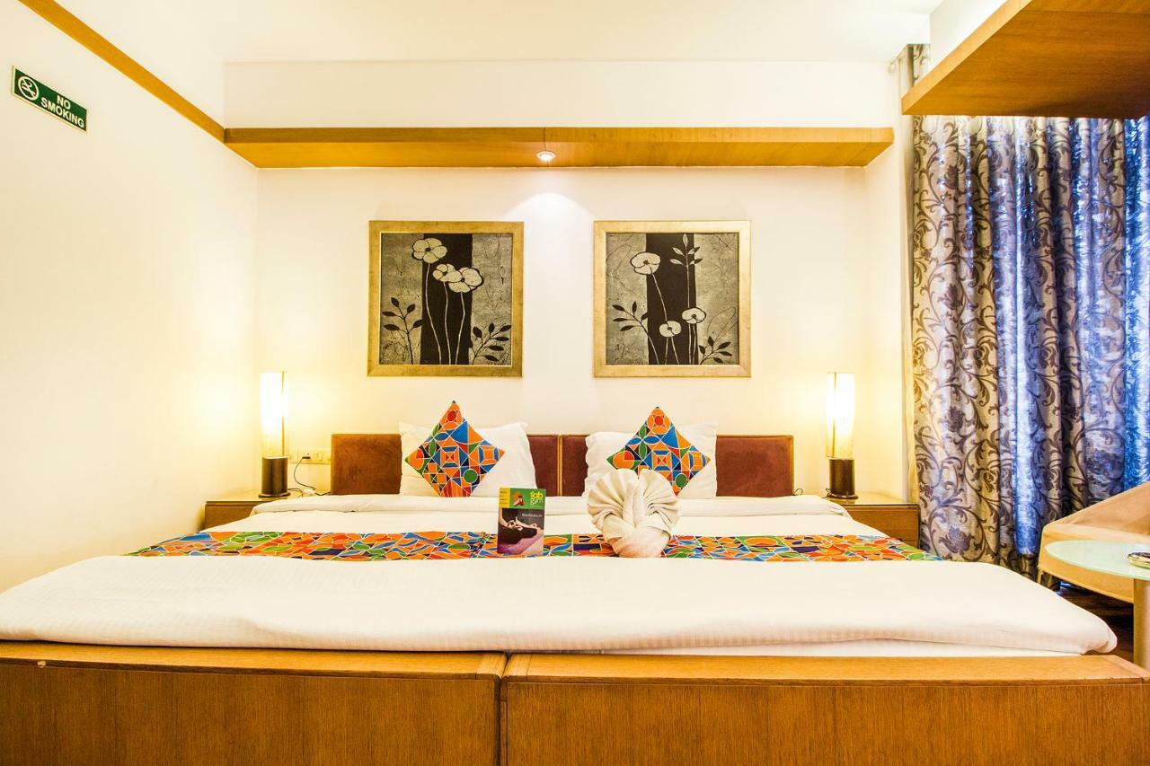 แฟบโฮเต็ล ราช ทรพร Hotel คูร์เคาน์ ภายนอก รูปภาพ