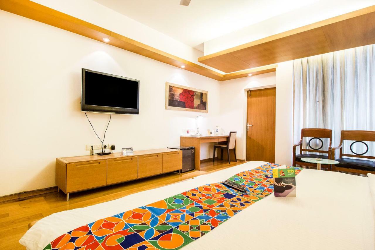แฟบโฮเต็ล ราช ทรพร Hotel คูร์เคาน์ ภายนอก รูปภาพ