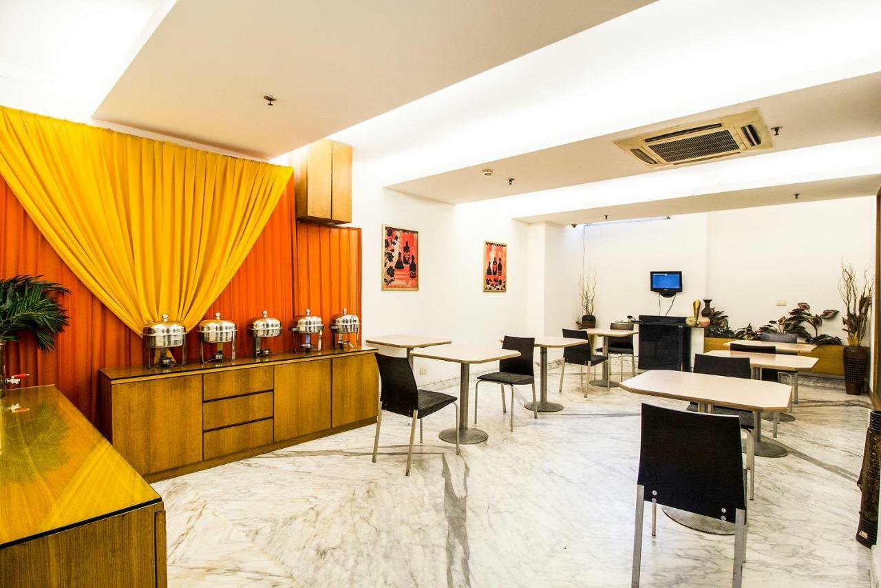 แฟบโฮเต็ล ราช ทรพร Hotel คูร์เคาน์ ภายนอก รูปภาพ