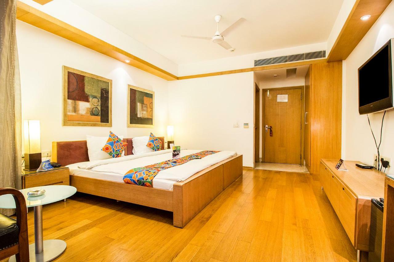 แฟบโฮเต็ล ราช ทรพร Hotel คูร์เคาน์ ภายนอก รูปภาพ